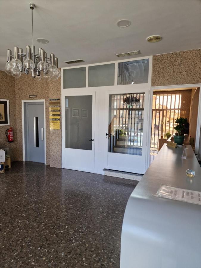 Hostal La Cañada Segoviana Valmojado Exterior foto